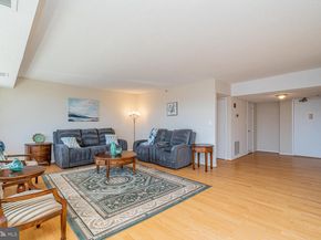 3713 S George Mason Drive 305, Falls Church VA 22041