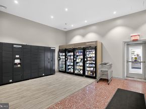 201 N 8TH Street 512, Philadelphia PA 19106