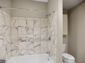 201 N 8TH Street 512, Philadelphia PA 19106