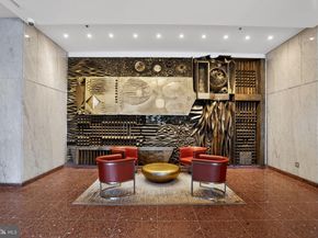 201 N 8TH Street 512, Philadelphia PA 19106