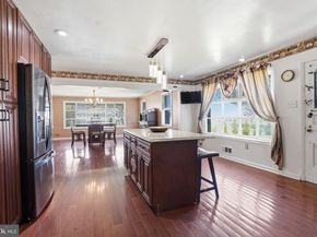 1516 Redwood Lane, Wyncote PA 19095