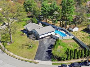 1516 Redwood Lane, Wyncote PA 19095
