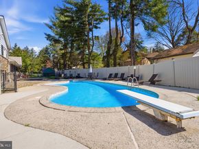 1516 Redwood Lane, Wyncote PA 19095
