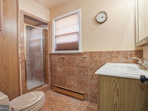 1516 Redwood Lane, Wyncote PA 19095