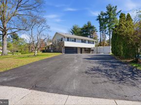 1516 Redwood Lane, Wyncote PA 19095