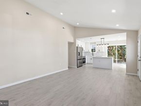 4421 Roselyn Lane, Bensalem PA 19020