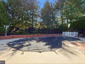 4421 Roselyn Lane, Bensalem PA 19020