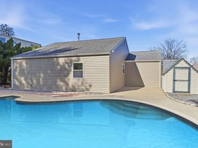 4421 Roselyn Lane, Bensalem PA 19020