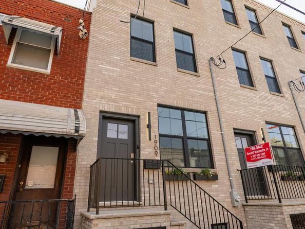 1911 S 12TH Street, Philadelphia PA 19148