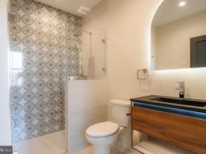 1911 S 12TH Street, Philadelphia PA 19148