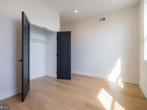 1911 S 12TH Street, Philadelphia PA 19148