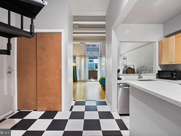 3 N Chris Columbus Boulevard PL236, Philadelphia PA 19106