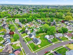60 Upland Road, Levittown PA 19056