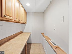60 Upland Road, Levittown PA 19056