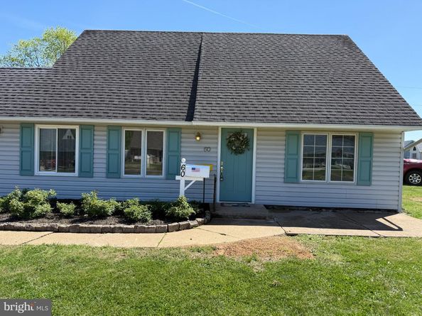 60 Upland Road, Levittown PA 19056