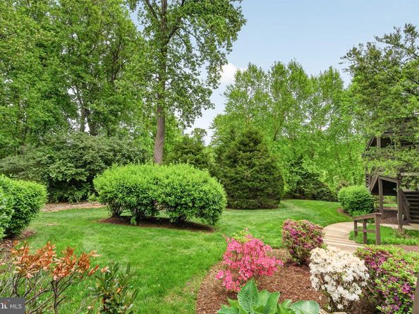 10146 Oakton Terrace Road 10146, Oakton VA 22124