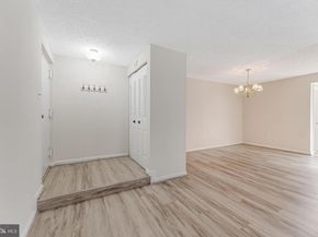 10218 Bushman Drive 101, Oakton VA 22124