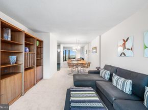 1420 Locust Street 23M, Philadelphia PA 19102