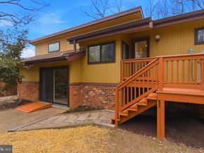 11203 Leatherwood Drive, Reston VA 20191