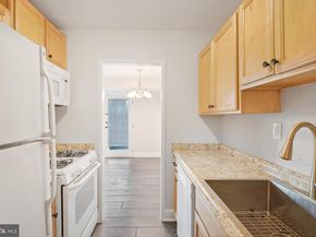 3701 5TH Street S 106, Arlington VA 22204