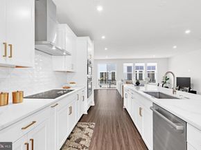 13725 Aviation Place, Herndon VA 20171