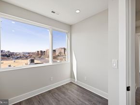 824 18TH Street NE 12, Washington DC 20002