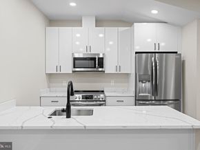 824 18TH Street NE 12, Washington DC 20002