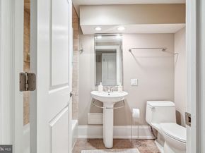 913 N Lawrence Street, Philadelphia PA 19123