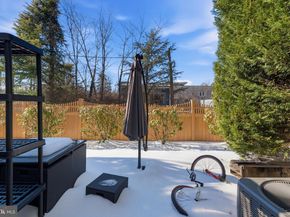 23 Grey Court, Berwyn PA 19312