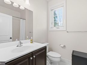 23 Grey Court, Berwyn PA 19312