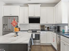 23 Grey Court, Berwyn PA 19312