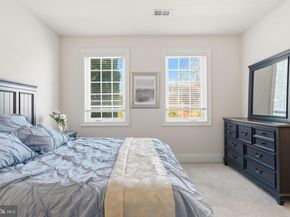 23 Grey Court, Berwyn PA 19312