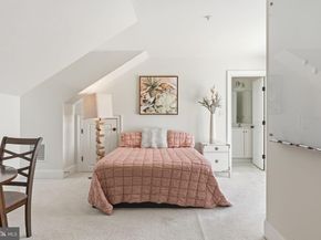 23 Grey Court, Berwyn PA 19312