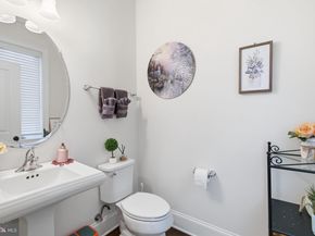 23 Grey Court, Berwyn PA 19312