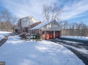 334 Echo Valley Lane, Newtown Square PA 19073