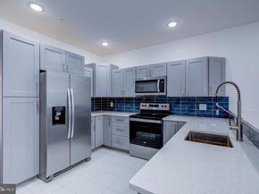 2006 N Front Street, Philadelphia PA 19122