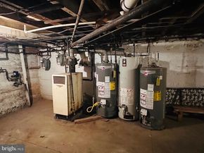 1555 S Newkirk Street, Philadelphia PA 19146