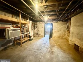 541 Walnut Lane, Philadelphia PA 19128