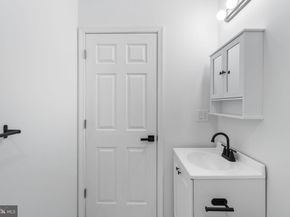 3943 Dell Street, Philadelphia PA 19140