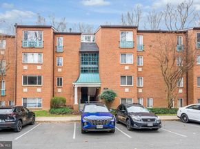 11833 Shire Court 11B, Reston VA 20191