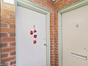 3362 Woodburn Road 13, Annandale VA 22003