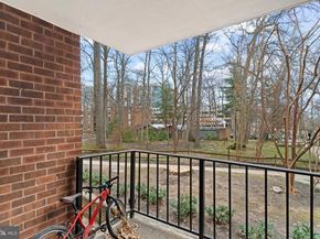 3362 Woodburn Road 13, Annandale VA 22003