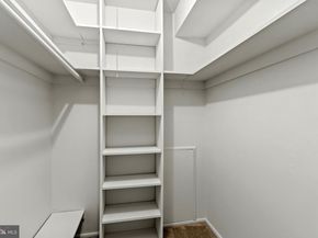 3362 Woodburn Road 13, Annandale VA 22003