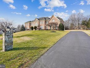 11046 Heathland Drive, Oakton VA 22124