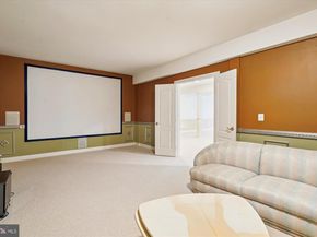 11046 Heathland Drive, Oakton VA 22124