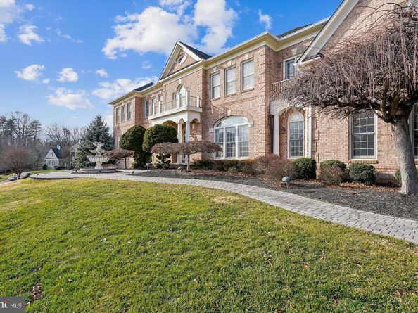 11046 Heathland Drive, Oakton VA 22124