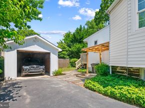 13 Rodney Road, Bryn Mawr PA 19010