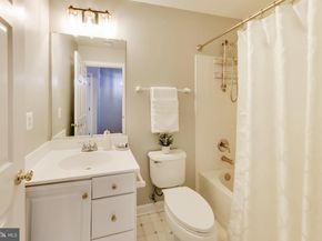 8026 Kidwell Town Court, Vienna VA 22182
