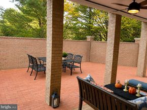 8904 Barrowgate Court, Potomac MD 20854