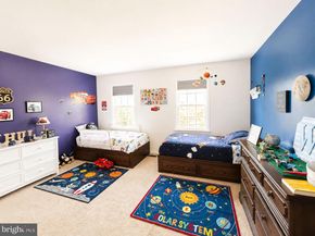 8904 Barrowgate Court, Potomac MD 20854